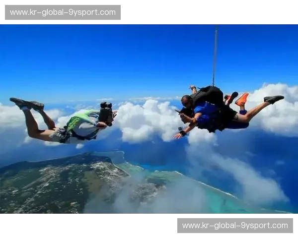 飞马vs自由：当科技的翅膀触碰心灵的疆界